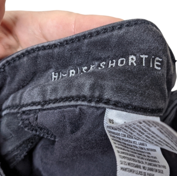American Eagle Super Super Stretch High Waist Black Jean Shorties Size 8 🖤 - Picture 6 of 11